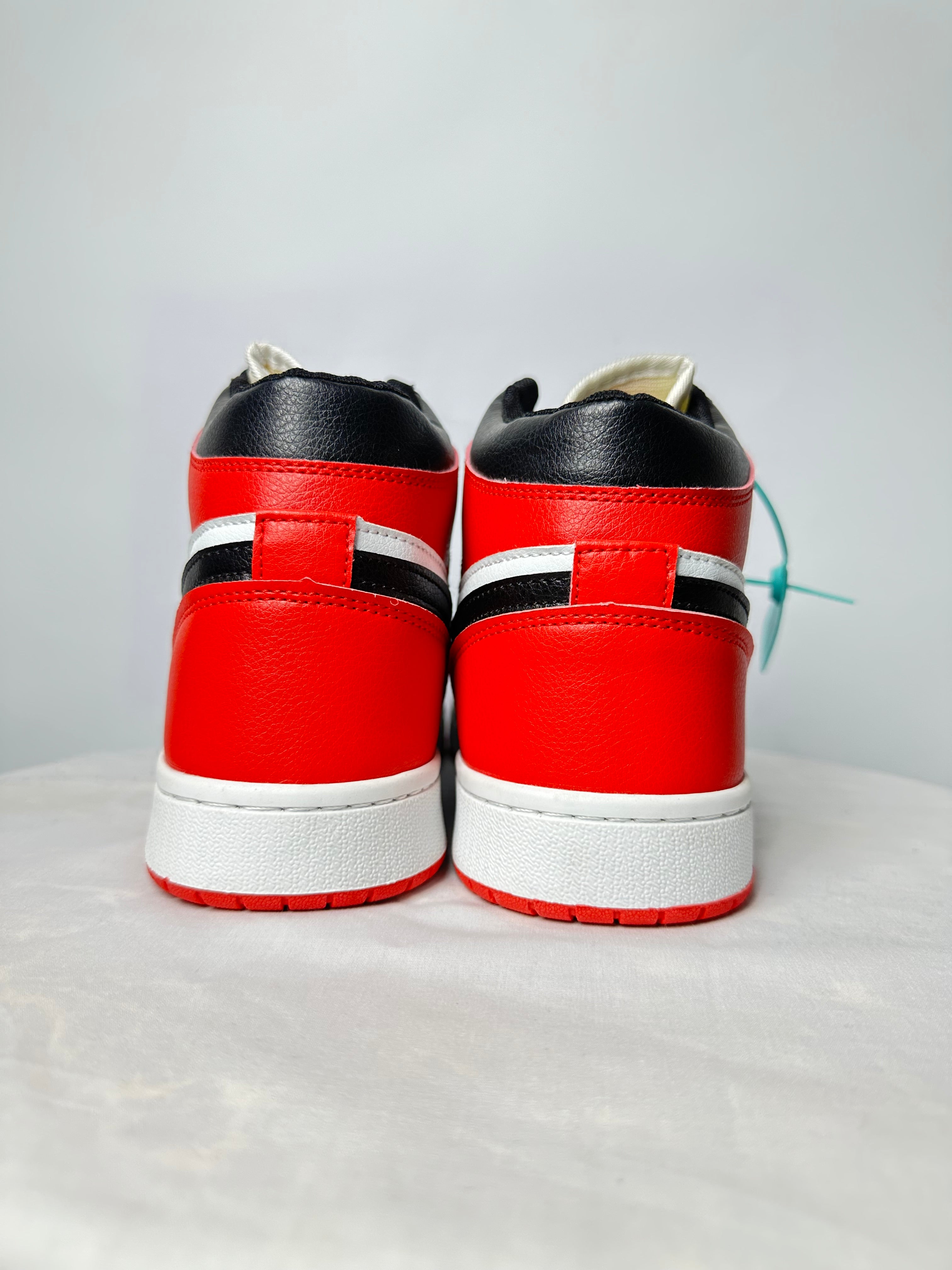 NIKE AIR JORDAN1 HIGH(RED)