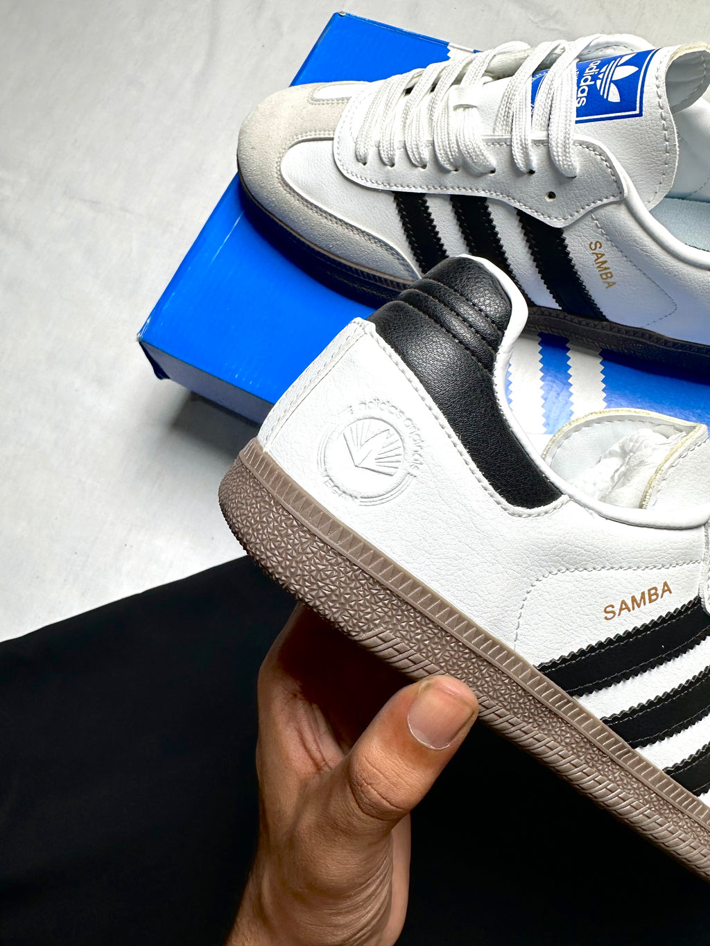 SAMBA-WHITE BLACK GUM