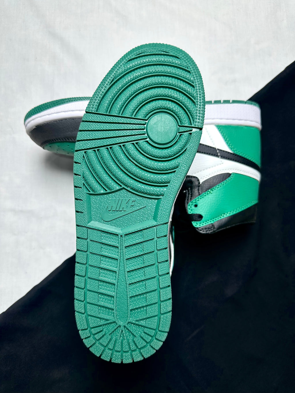 NIKE AIR JORDAN TRAVIS SCOTT(GREEN)