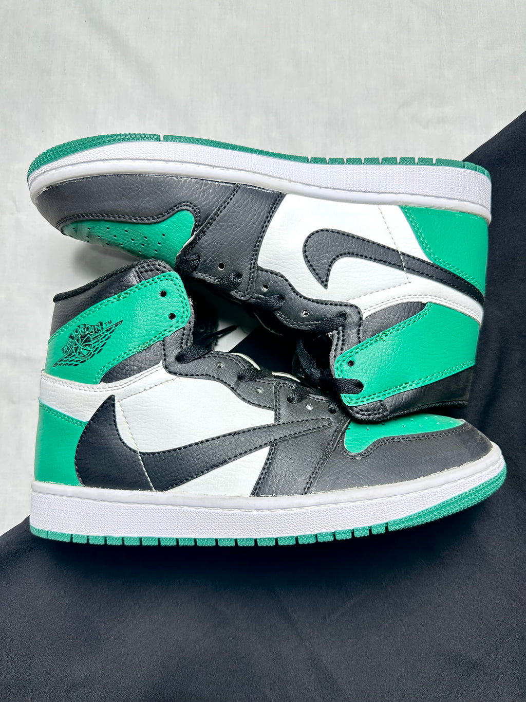 NIKE AIR JORDAN TRAVIS SCOTT(GREEN)