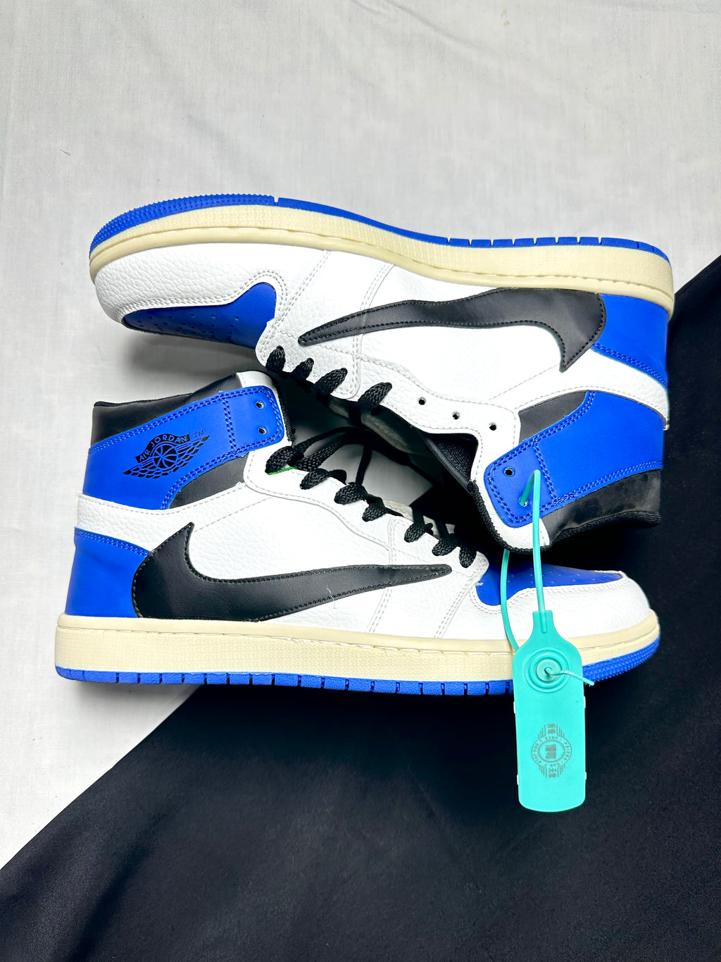 NIKE AIR JORDAN TRAVIS SCOTT(BLUE)